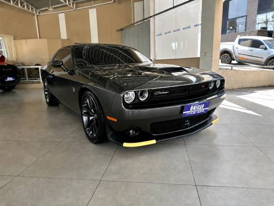 DODGE CHALLENGER 6.4 V8 HEMI GASOLINA R/T SCAT PACK TORQUEFLITE DODGE CHALLENGER 6.4 V8 HEMI GASOLINA R/T SCAT PACK TORQUEFLITE